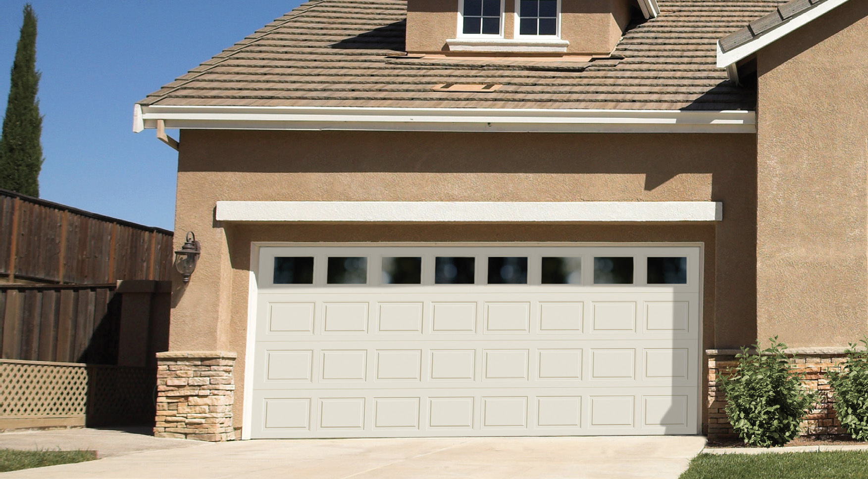 short panel garage door photo